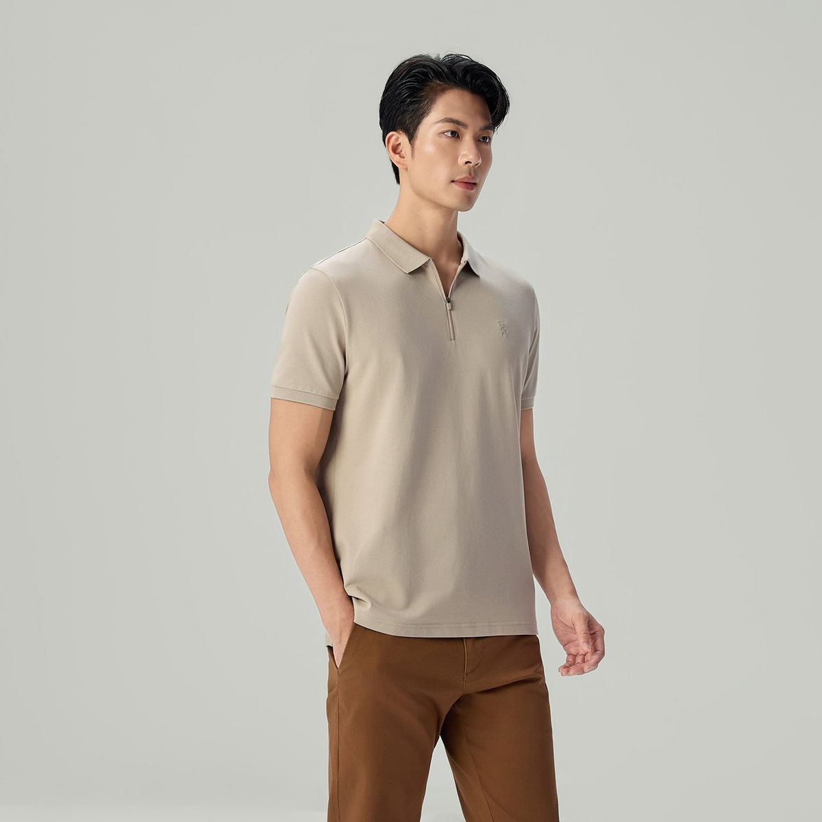 Men's Knit Collar Short Sleeve Slim Fit Zipper Polo - Image 1