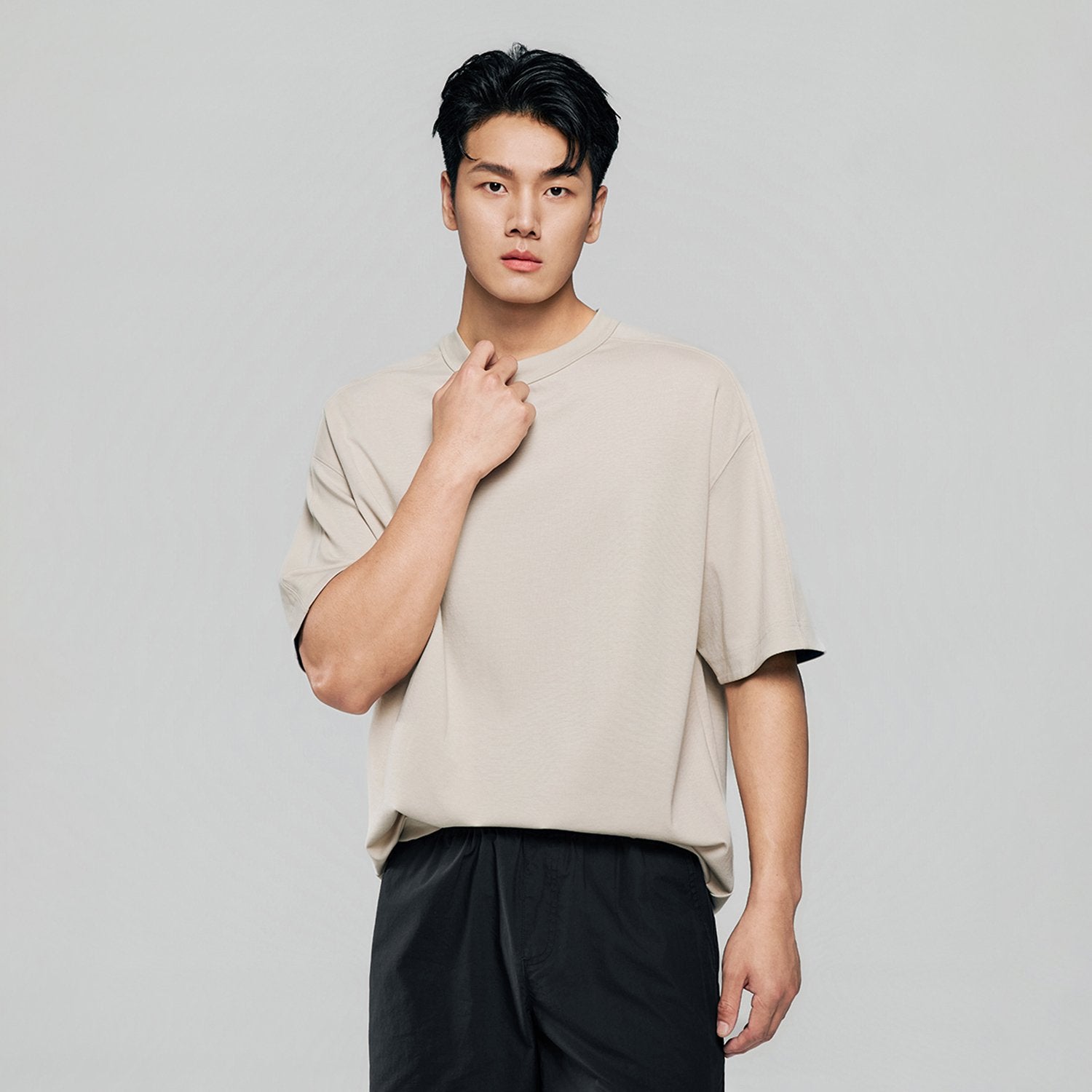 Men's Crew Neck Cool Touch Loose fit Tee - Image 5
