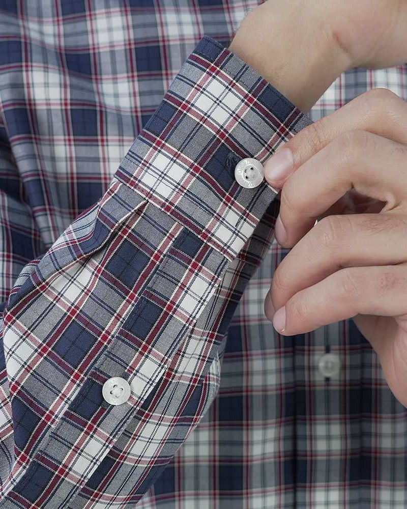Men's Wrinkle Free Oxford Long Sleeve Shirt - Image 5