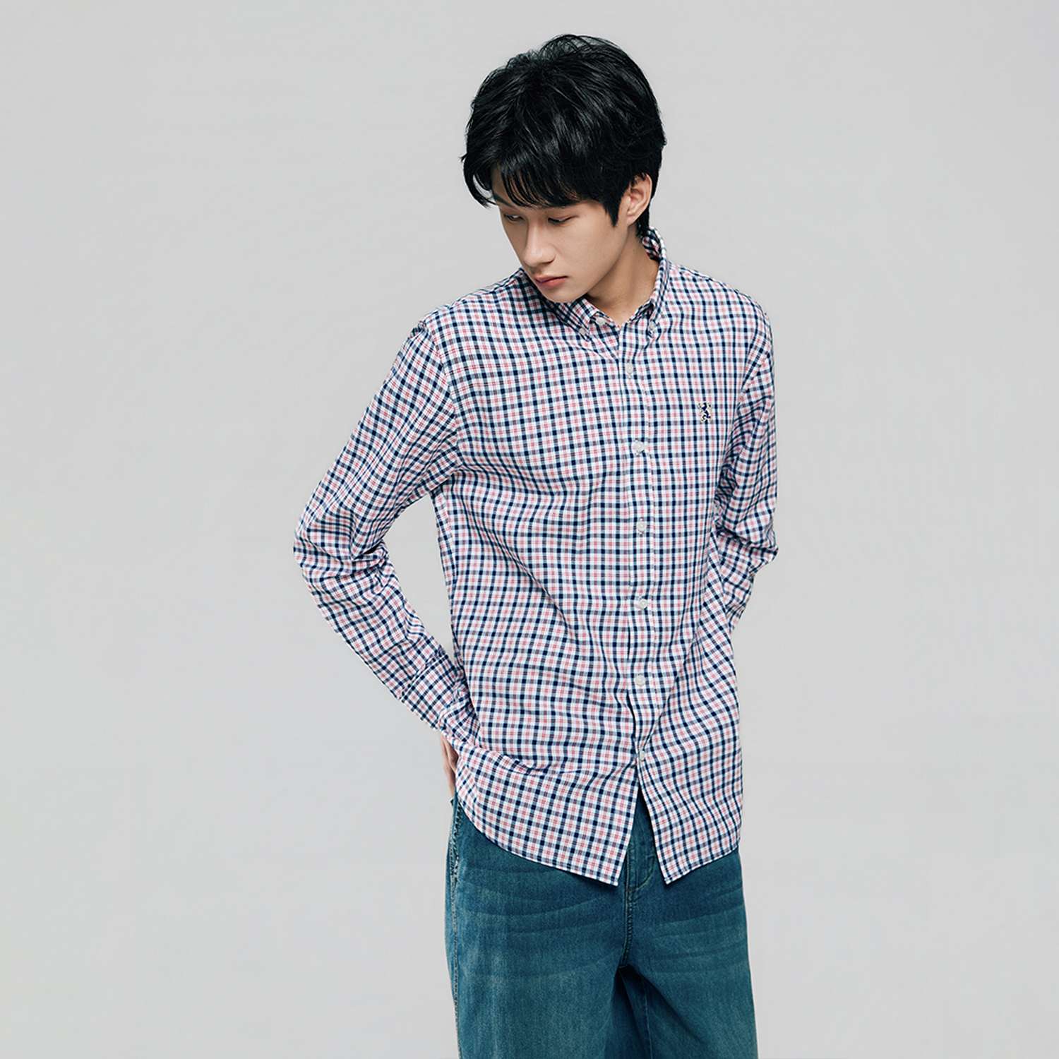 Men's Wrinkle Free Oxford Long Sleeve Shirt - Image 3