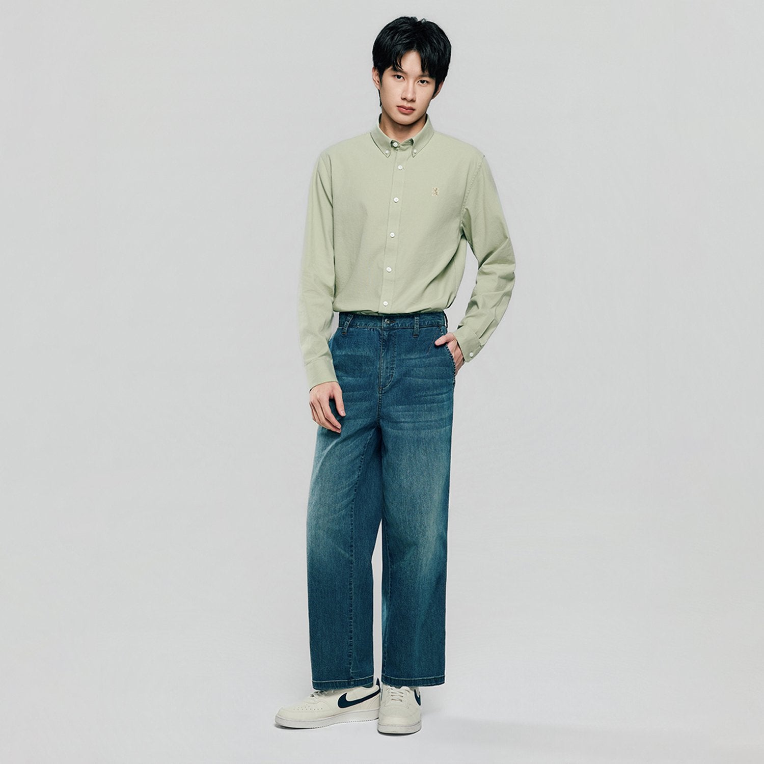 Men's Lion Oxford Slim Long Sleeve Shirt - Image 2