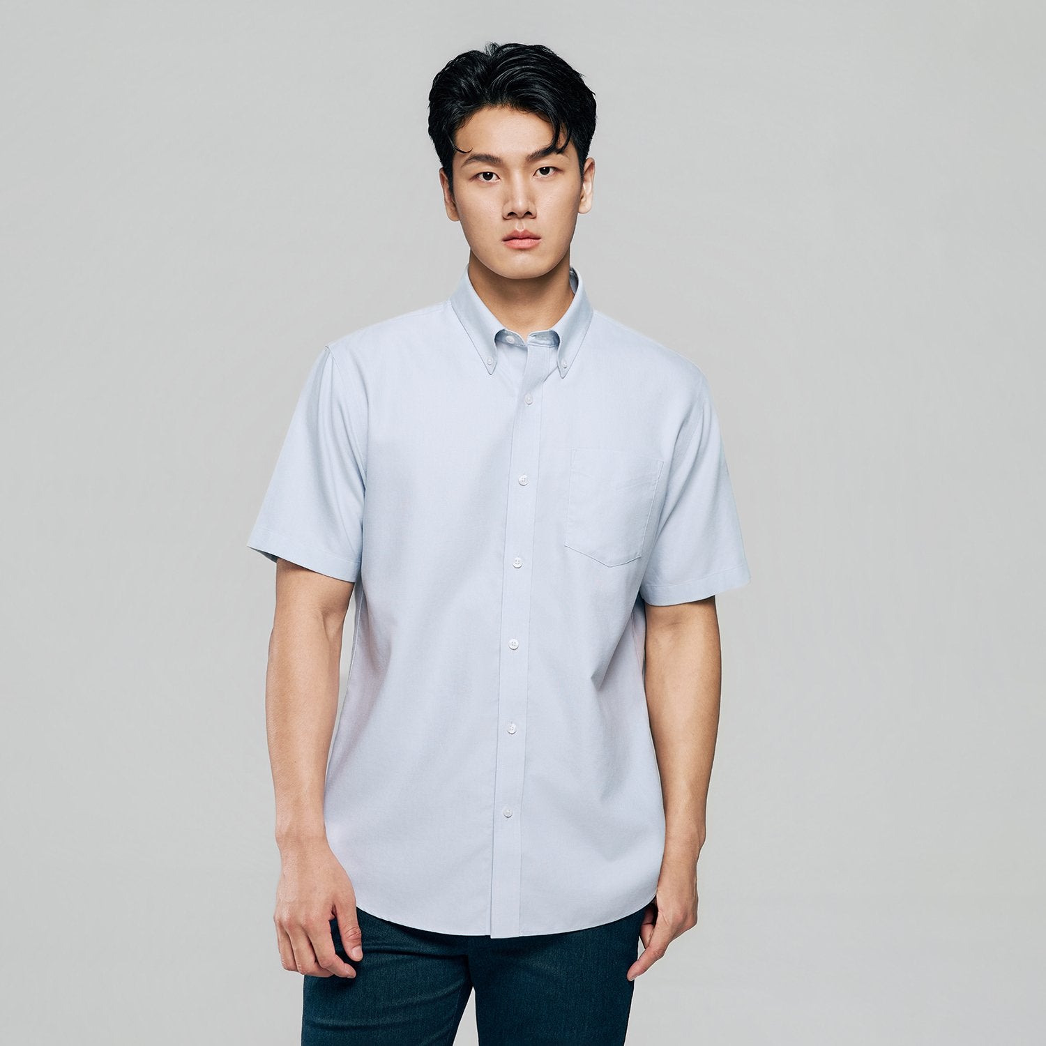 Men's Wrinkle Free Oxford Short Sleeve Shirt - Image 1
