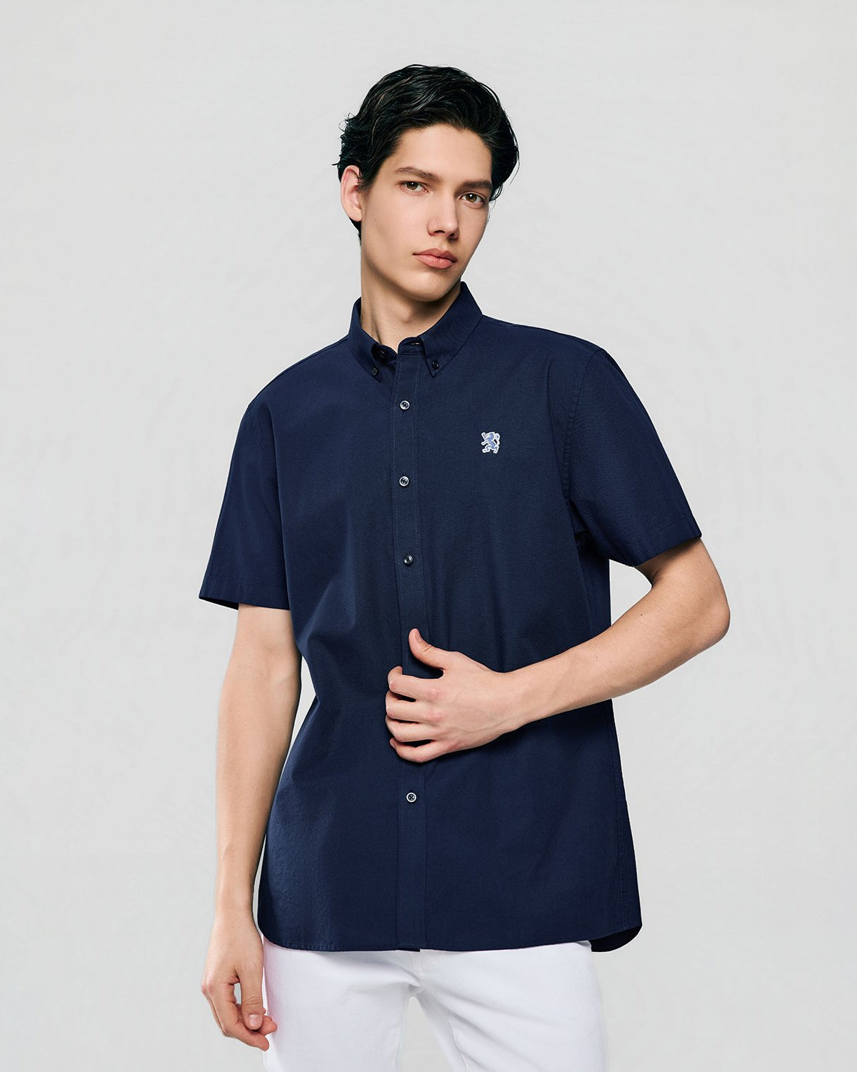 Men's Lion Oxford Slim Short Sleeve Shirt - Image 2