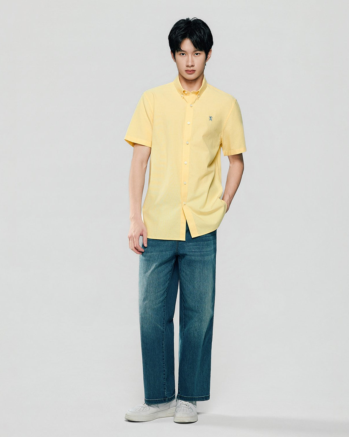 Men's Lion Oxford Slim Short Sleeve Shirt - Image 1