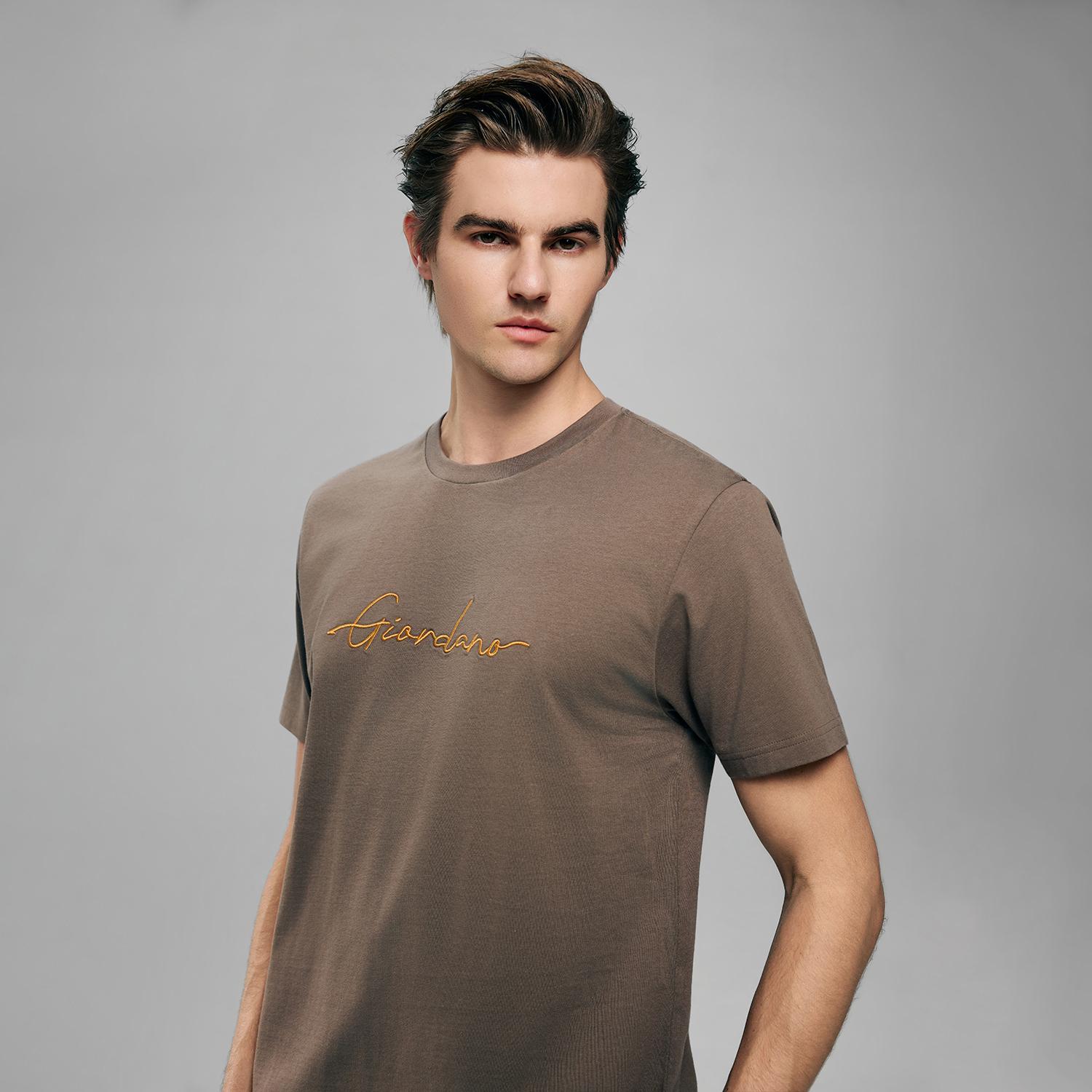 Men's Slim Fit Cotton Signature Print Tee - Image 5