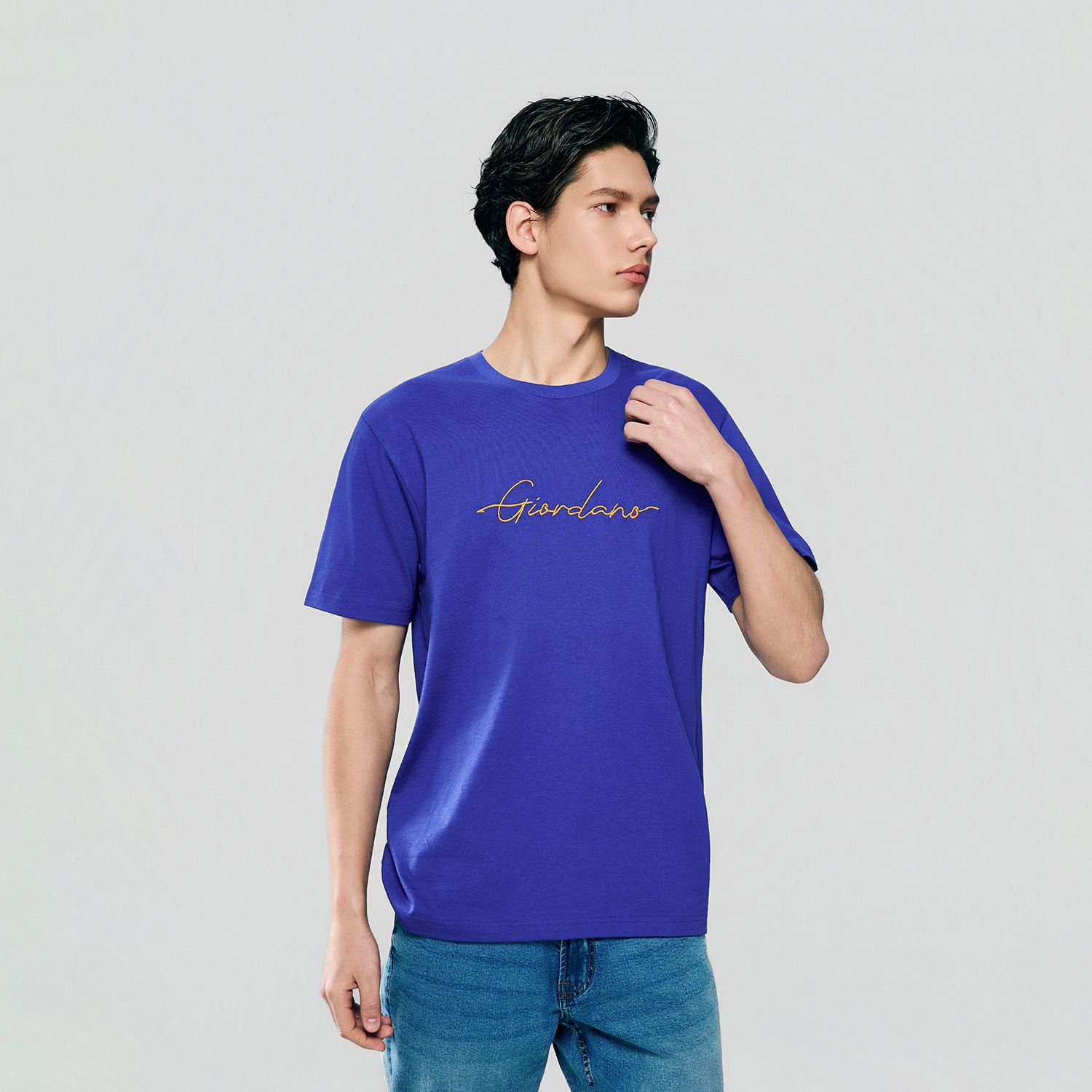 Men's Slim Fit Cotton Signature Print Tee - Image 3