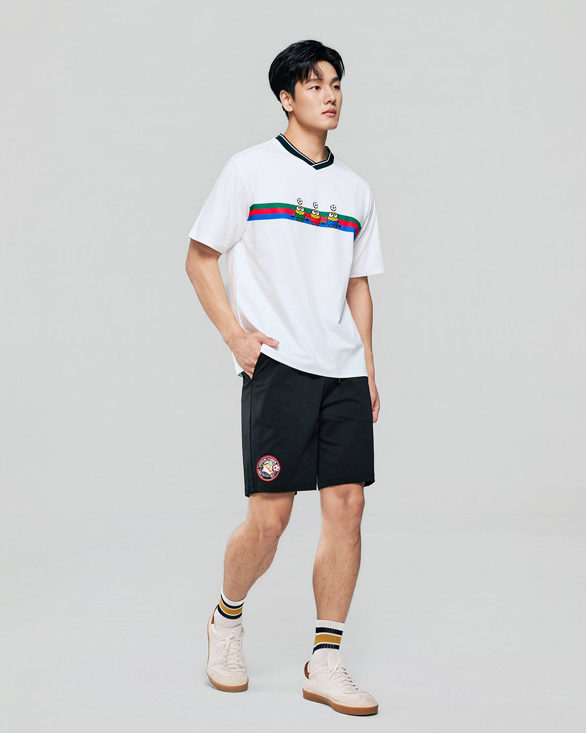 Men's Minions Relaxed V Neck Print Tee - Image 1