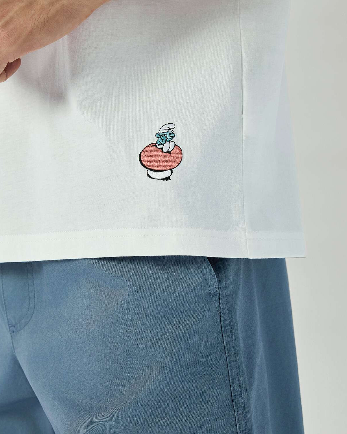 Men's Relaxed Fit Raglan Sleeve Smurfs Print Crew Neck Tee - Image 5