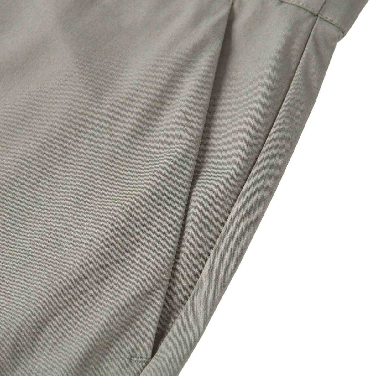 Men's Low Rise Slim Bermuda Shorts - Image 10