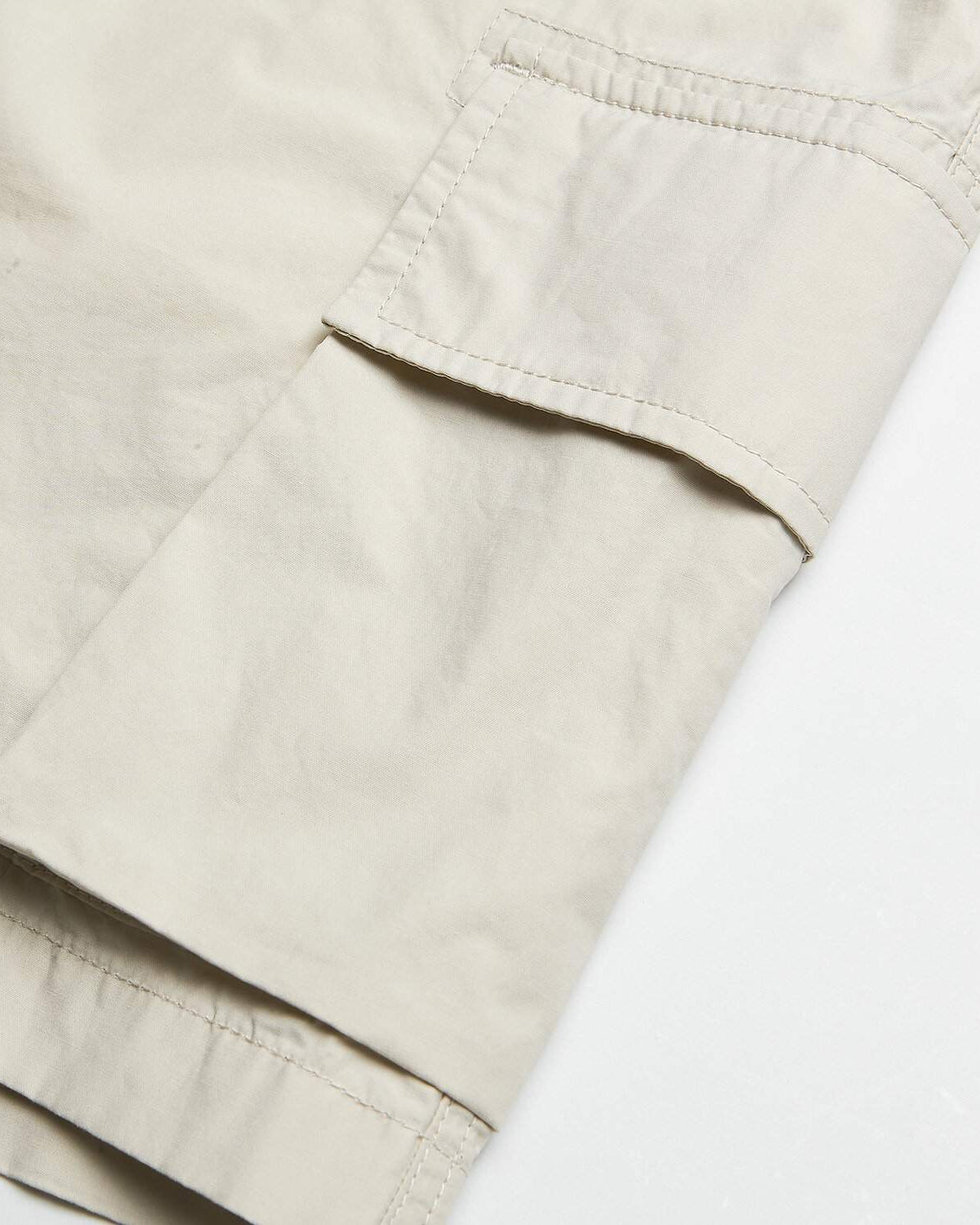 Men's Mid Rise Relaxed Fit Bermuda Shorts - Image 9