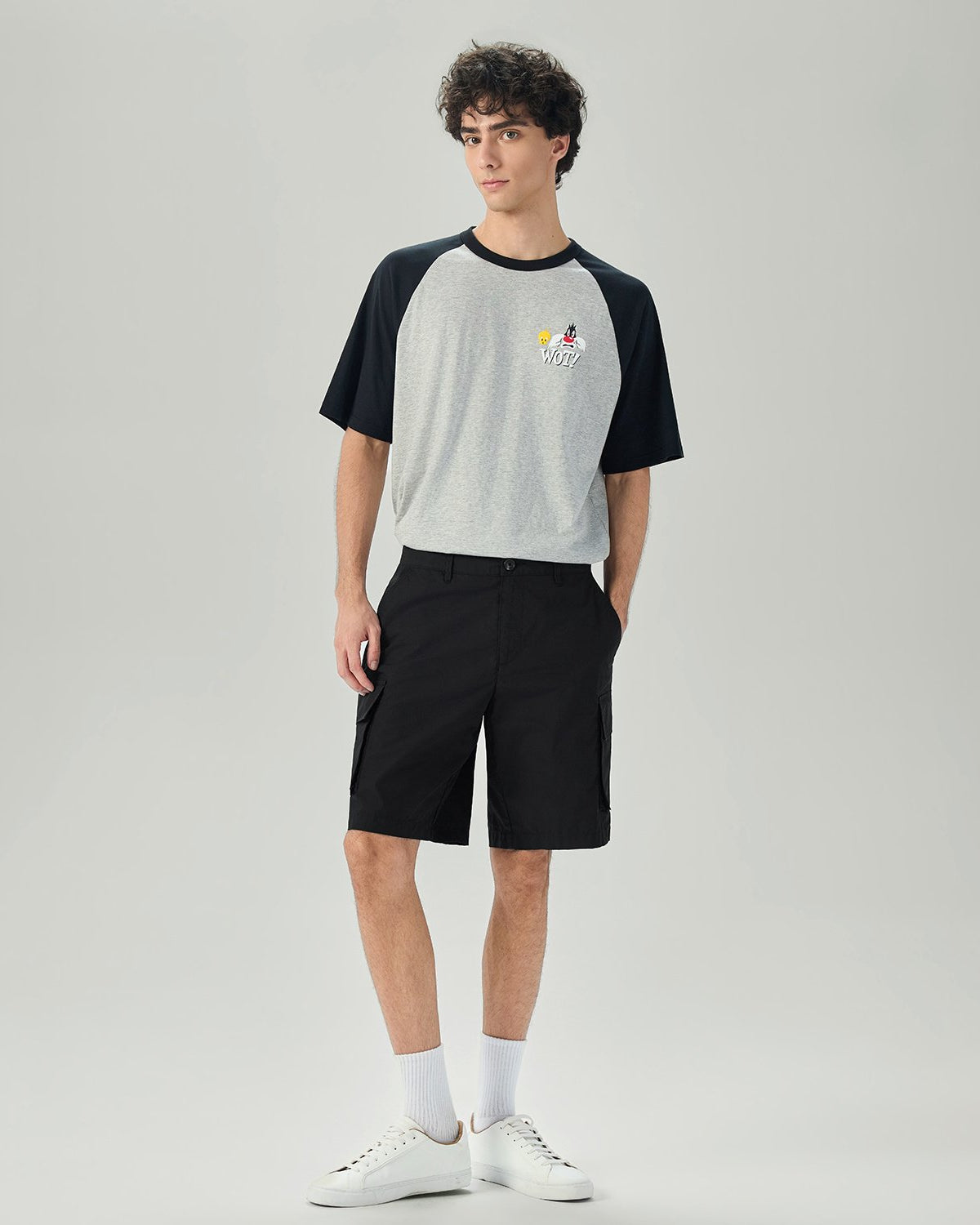 Men's Mid Rise Relaxed Fit Bermuda Shorts - Image 1