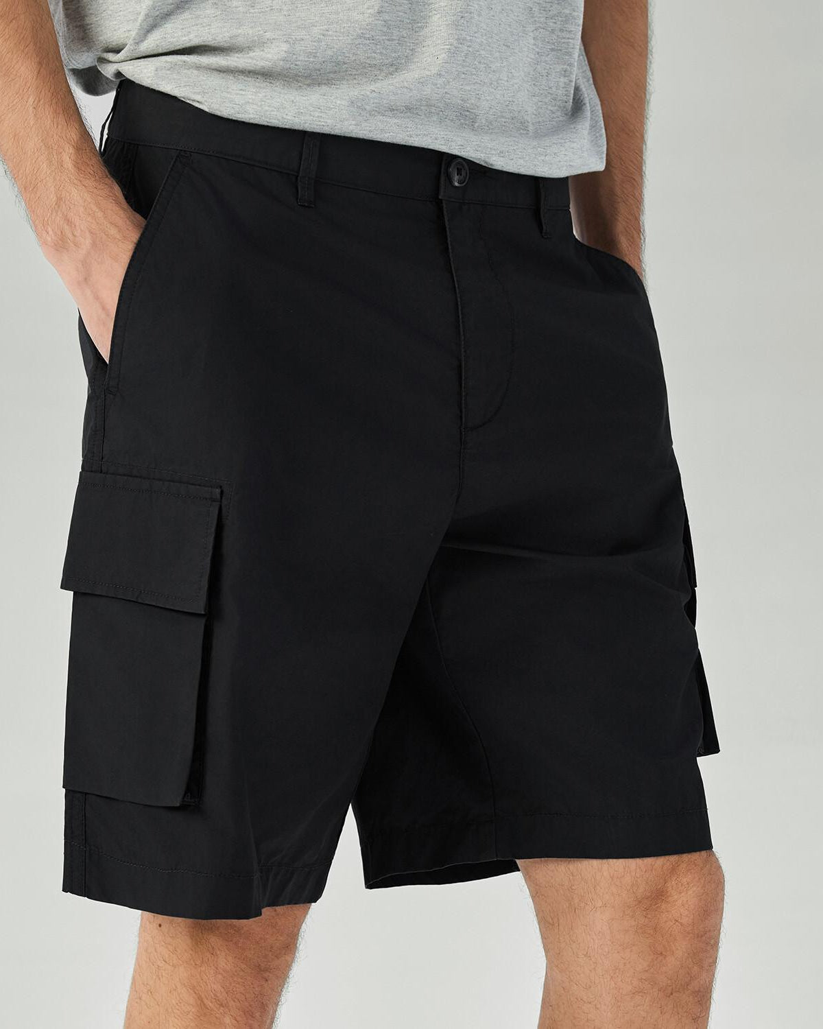 Men's Mid Rise Relaxed Fit Bermuda Shorts - Image 4