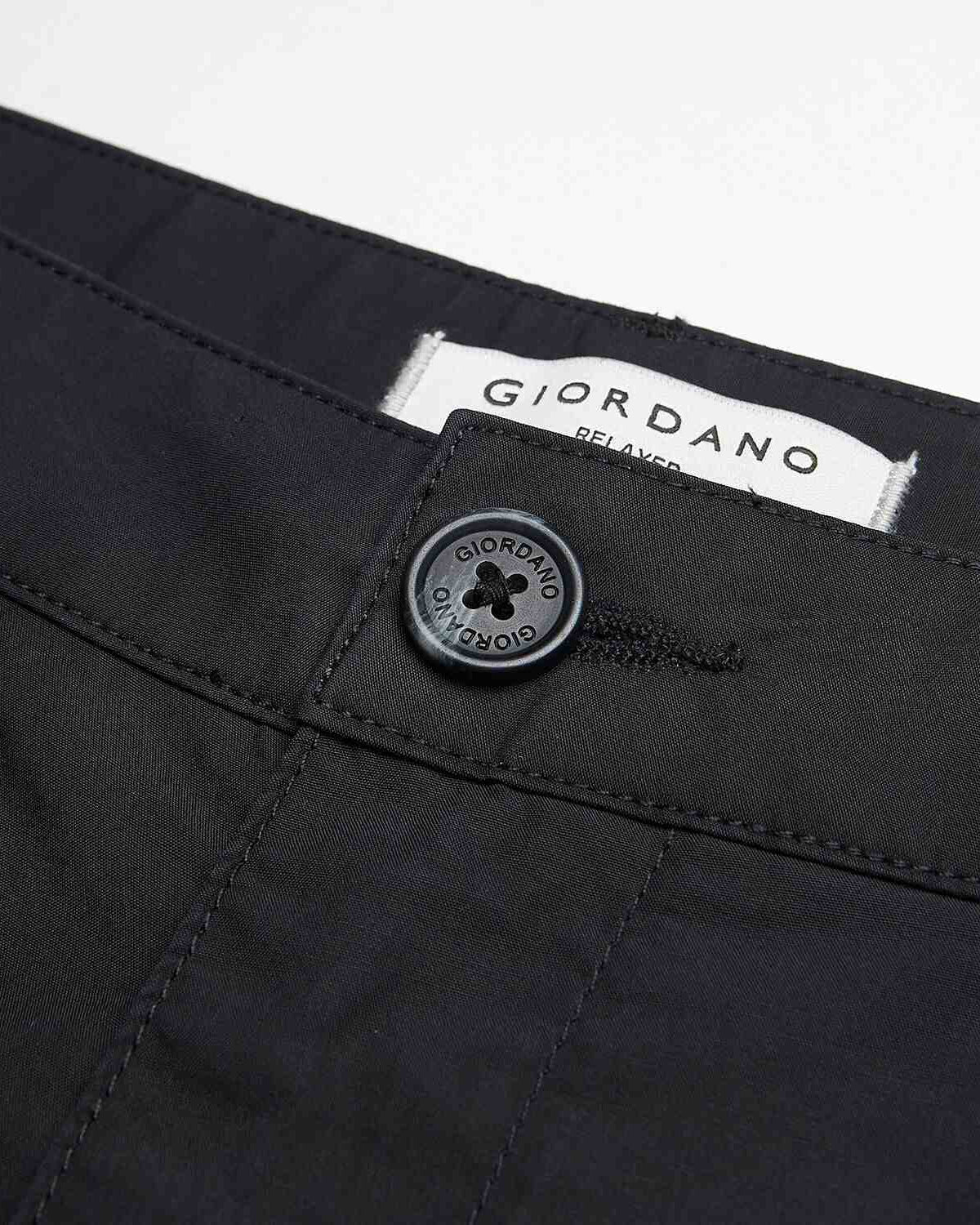 Men's Mid Rise Relaxed Fit Bermuda Shorts - Image 8