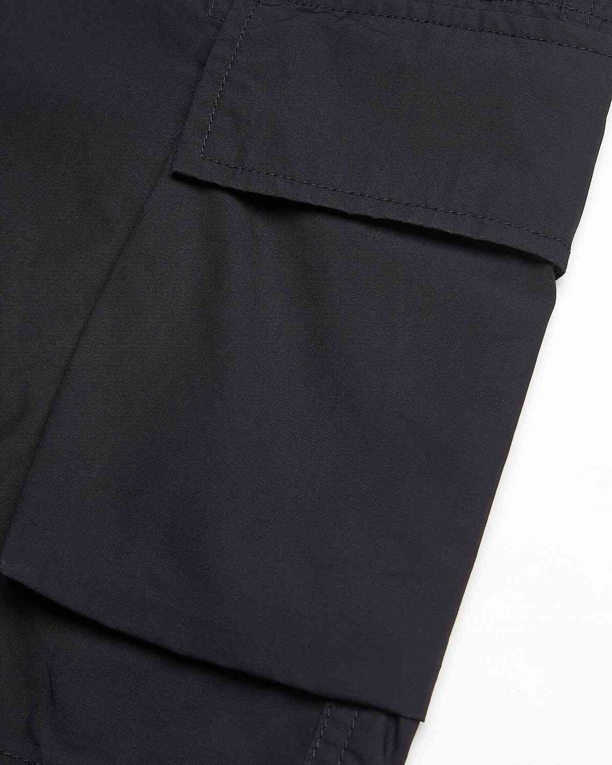 Men's Mid Rise Relaxed Fit Bermuda Shorts - Image 9