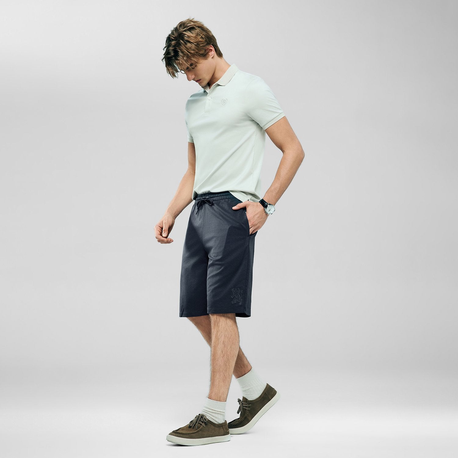 Men's Mid Rise Regular Embroidery Shorts - Image 1