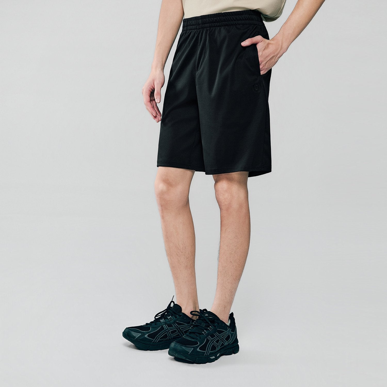Men's Liquid Touch Mid Rise Regular Shorts - Image 2