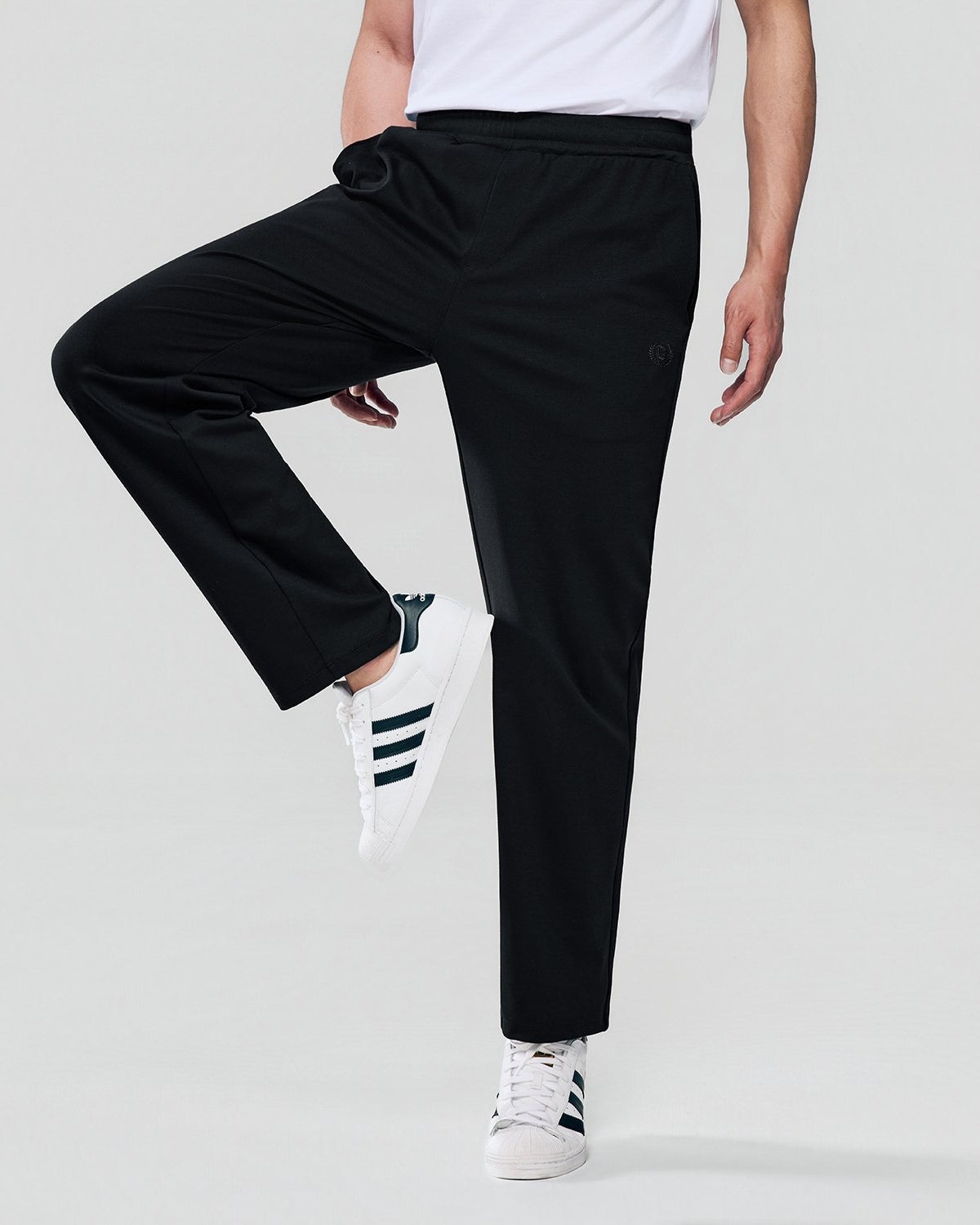 Men's Mid Rise Regular Straight Jogger - Image 2