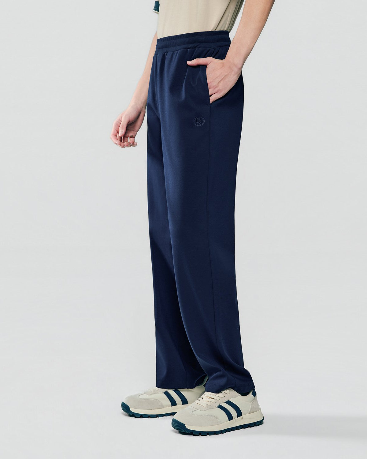 Men's Mid Rise Regular Straight Jogger - Image 2