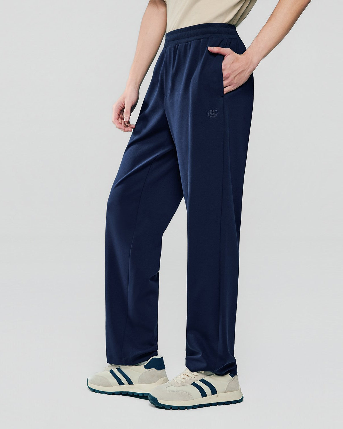Men's Mid Rise Regular Straight Jogger - Image 3