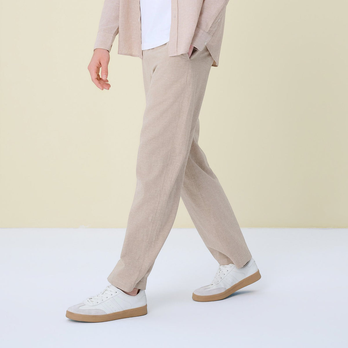Men's Mid Rise Relaxed Straight Elastic Waist Khakis - Image 2