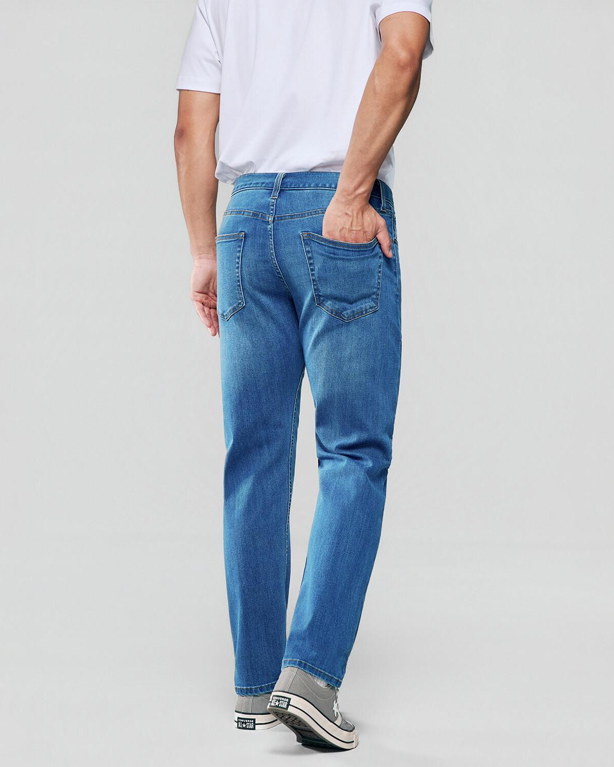 Men's Mid Rise Tapered Jeans - Image 4