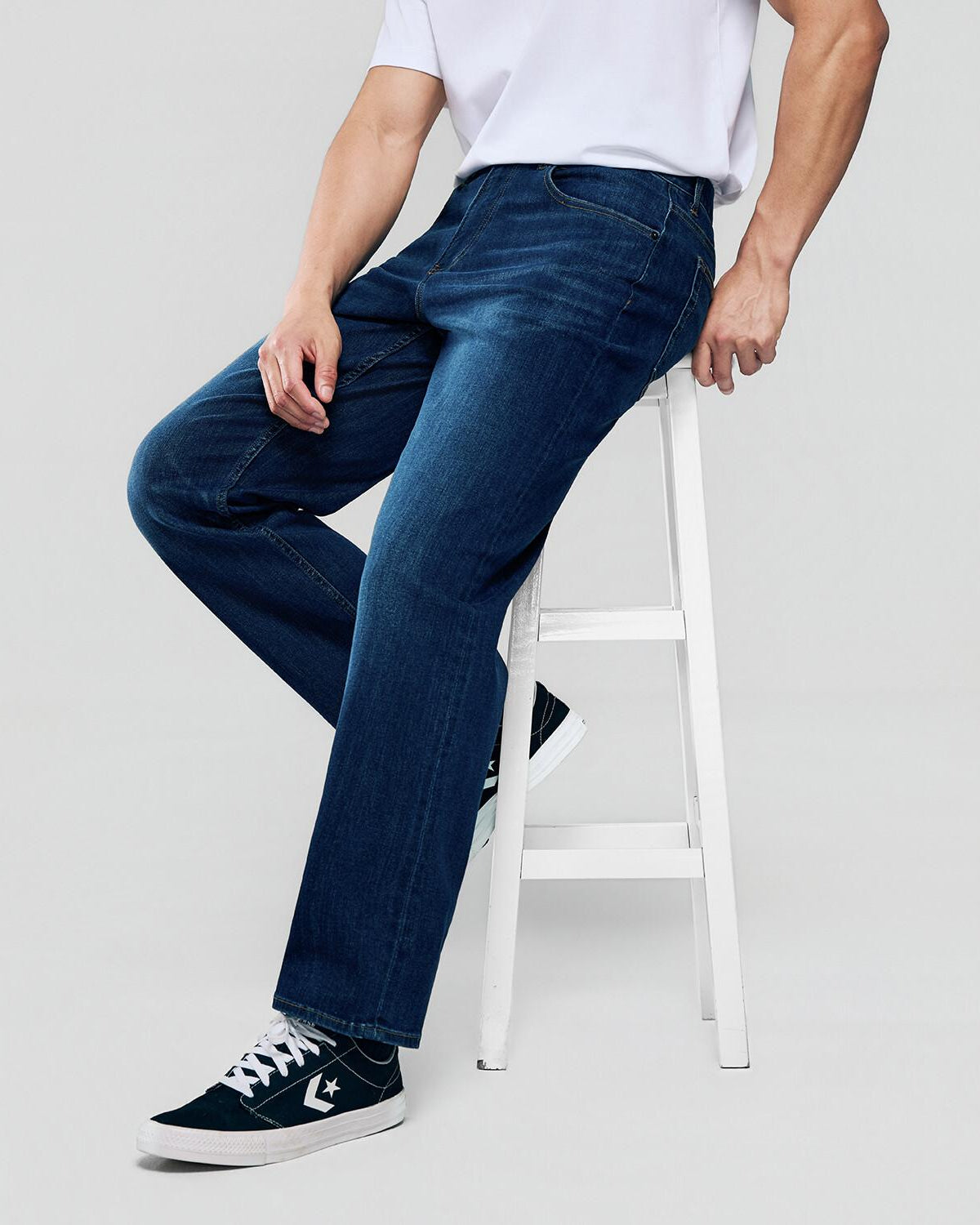 Men's Mid Rise Straight Jeans - Image 7