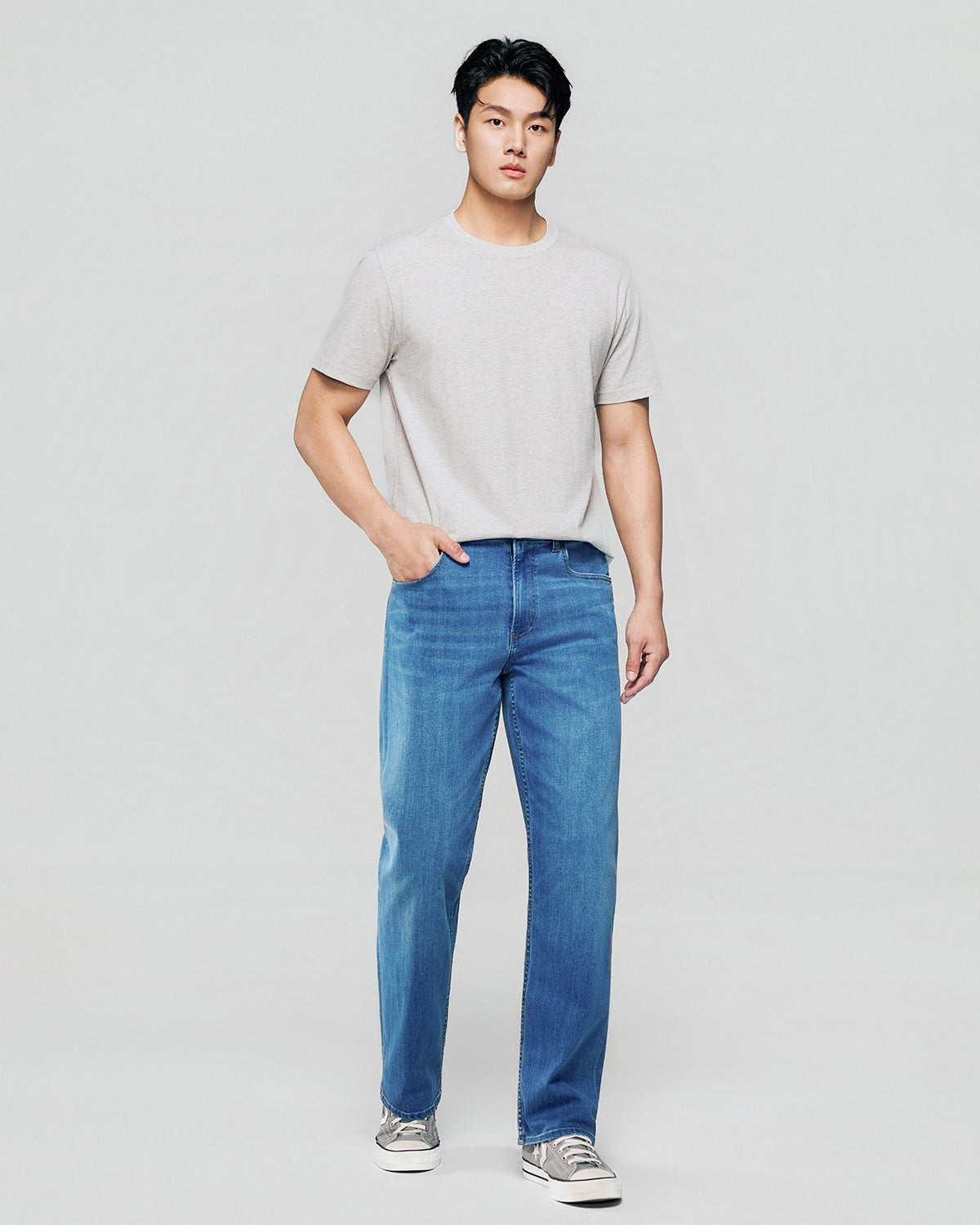 Men's Mid Rise Straight Jeans - Image 1