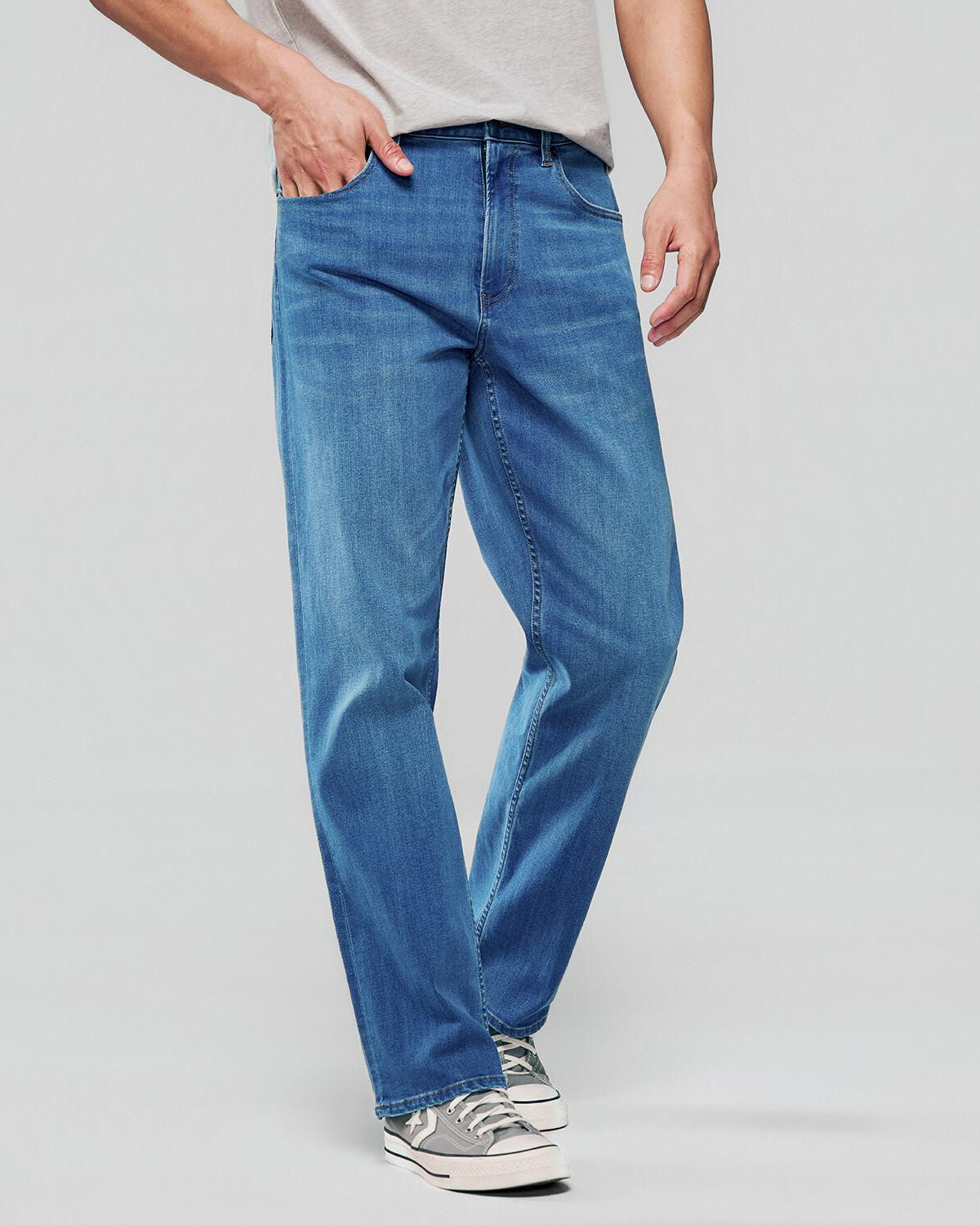 Men's Mid Rise Straight Jeans - Image 4