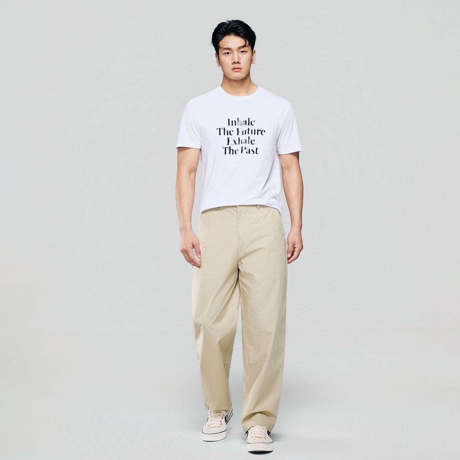 Men'S Mid Rise Loose Straight Khakis - Image 1