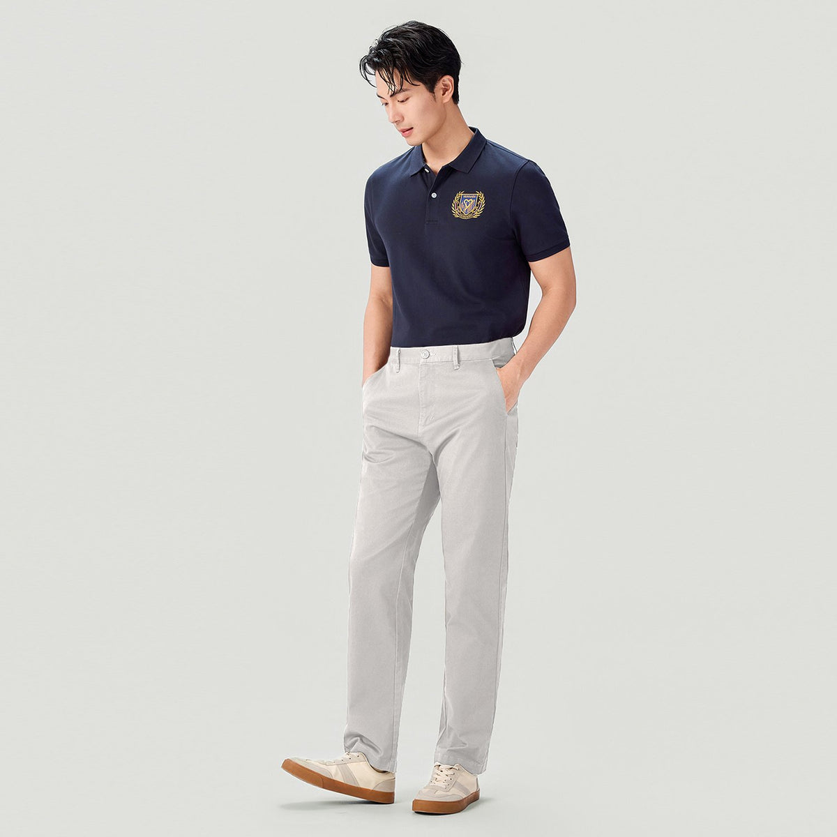 Men's Twill Mid Rise Regular Taper Khakis - Image 1