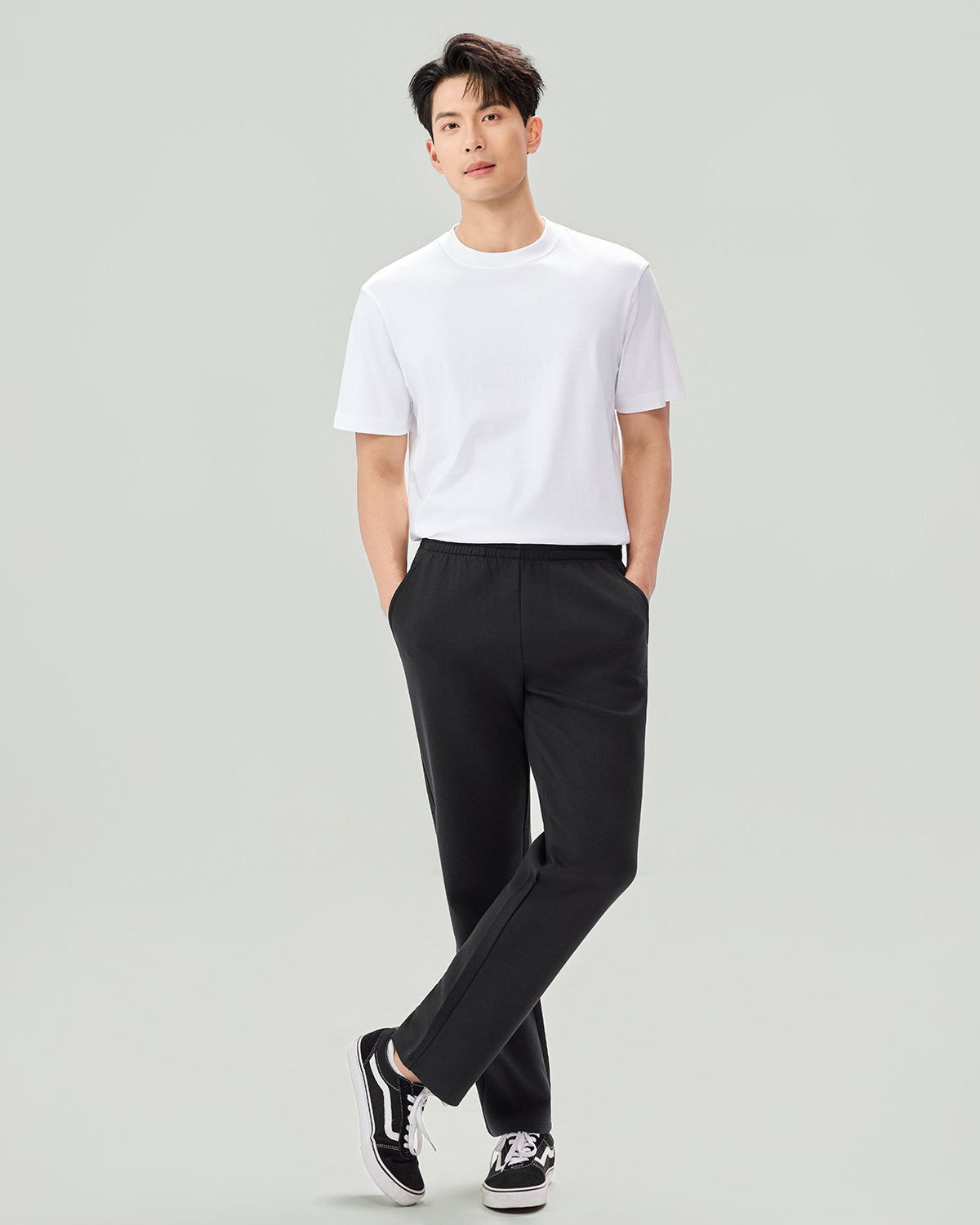 Men's Air Double Knit Regular Straight Jogger - Image 1