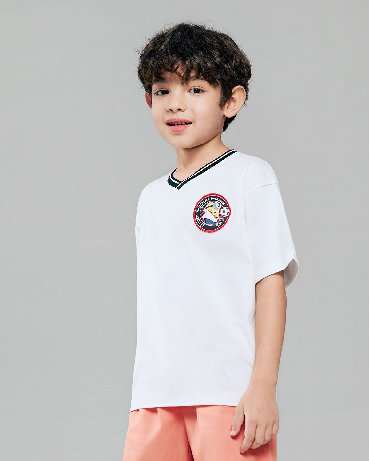 Junior Minions V Neck Relaxed Print Tee - Image 3