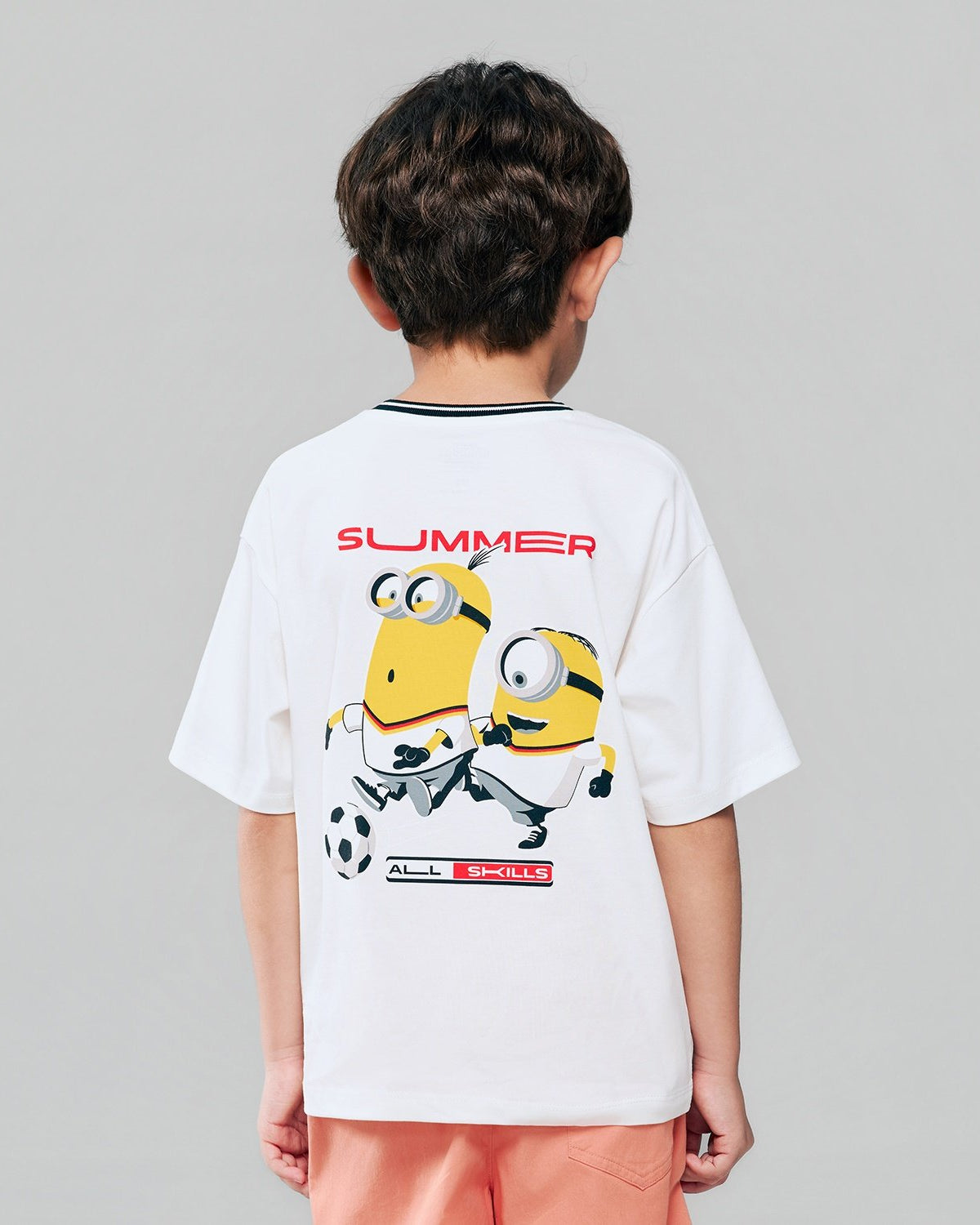 Junior Minions V Neck Relaxed Print Tee - Image 4