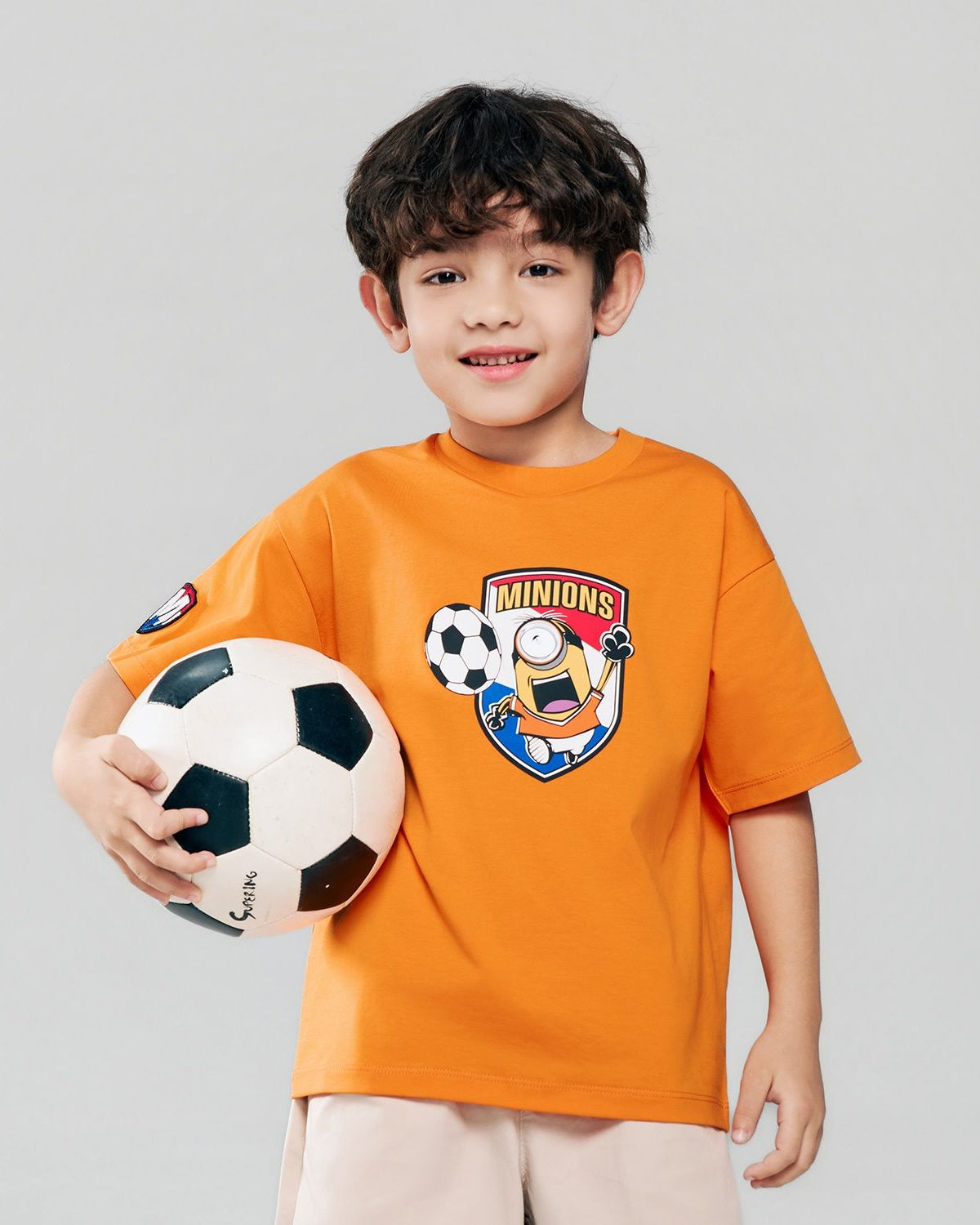 Junior Minions V Neck Relaxed Print Tee - Image 4
