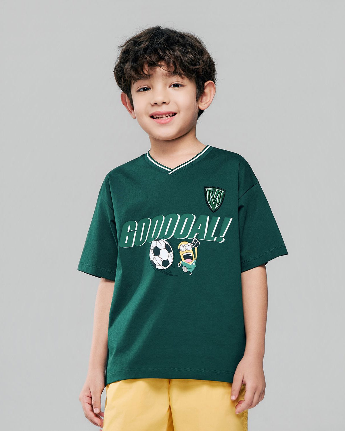 Junior Minions V Neck Relaxed Print Tee - Image 3