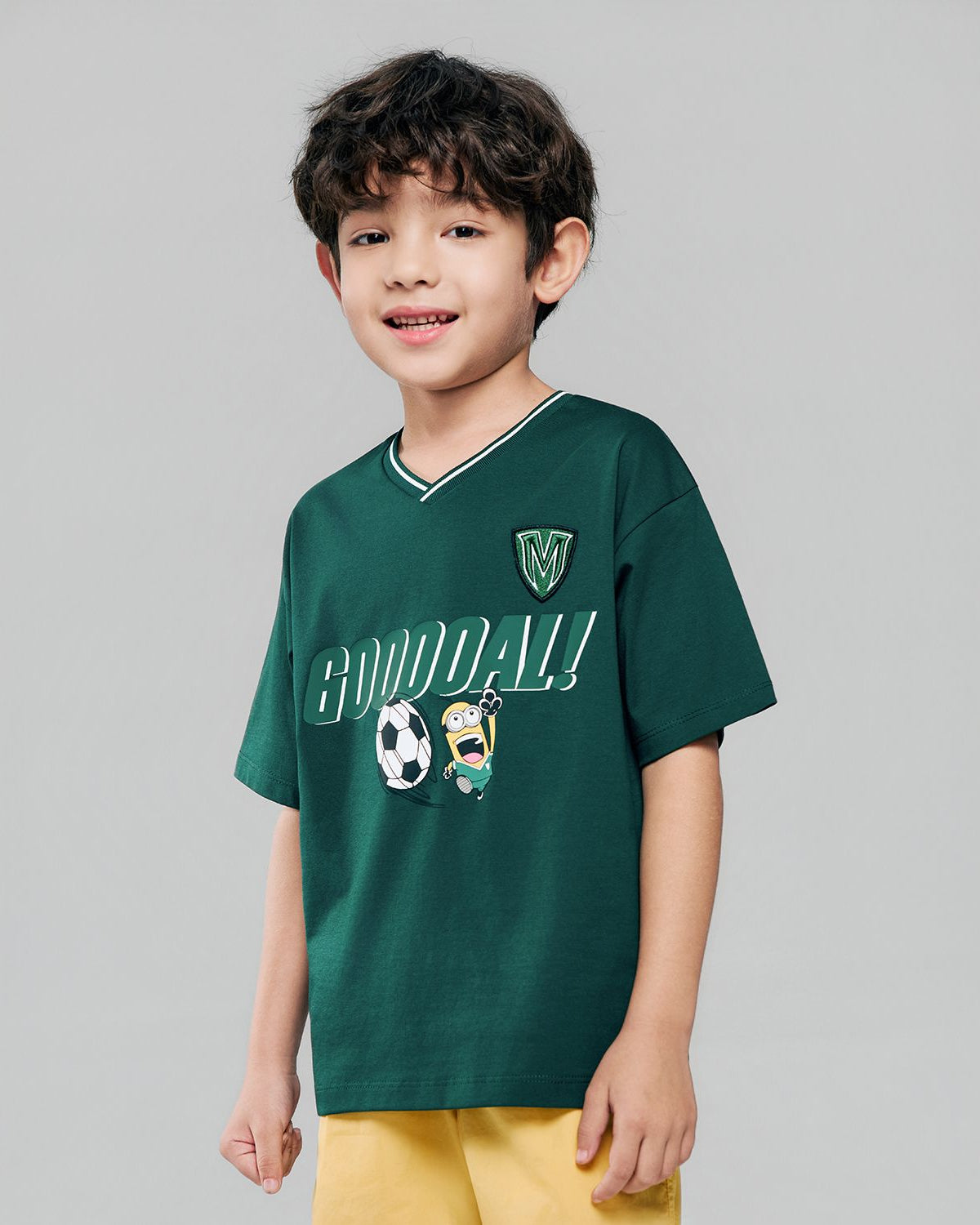 Junior Minions V Neck Relaxed Print Tee - Image 4
