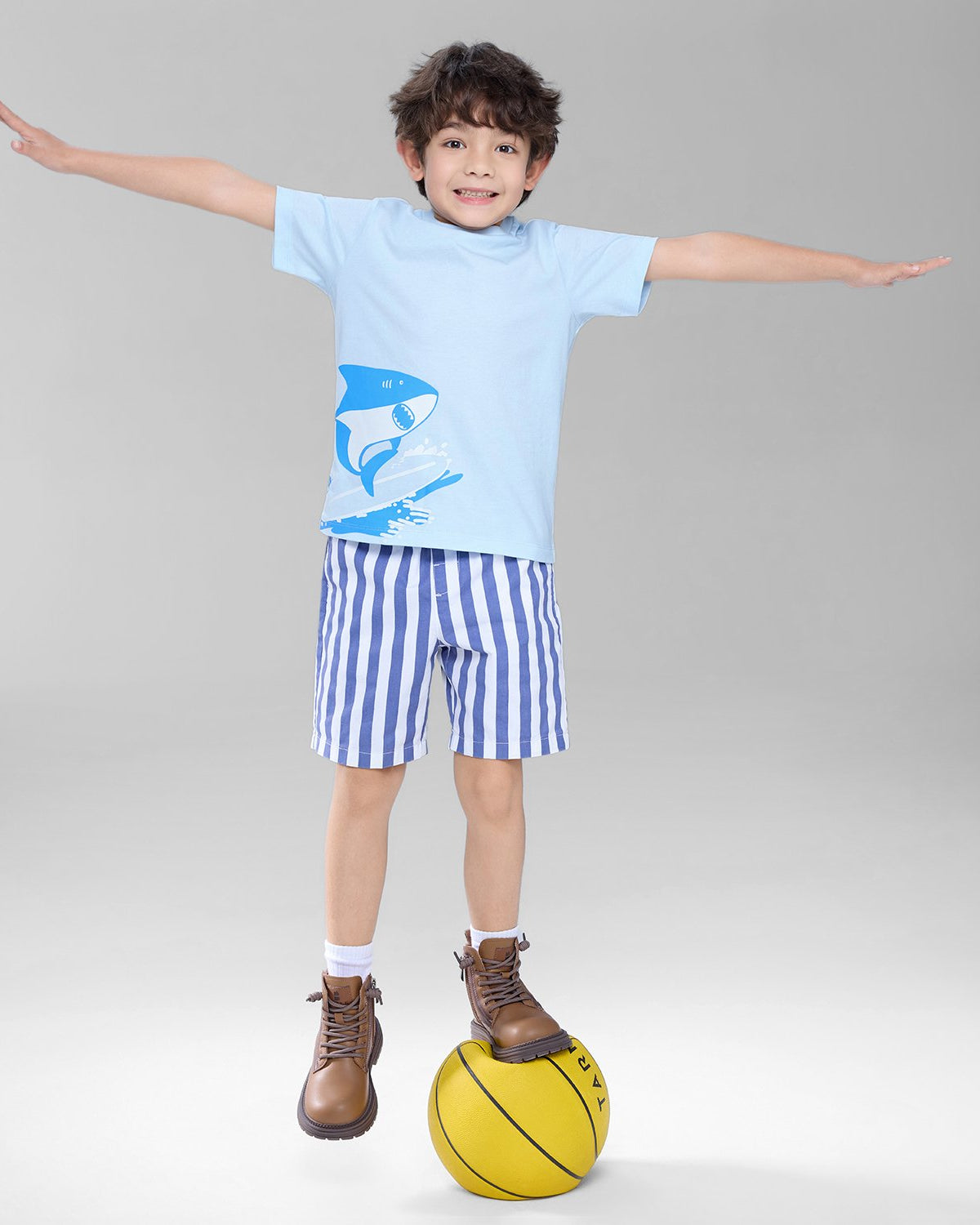 Junior Regular Fit Print tee - Image 4