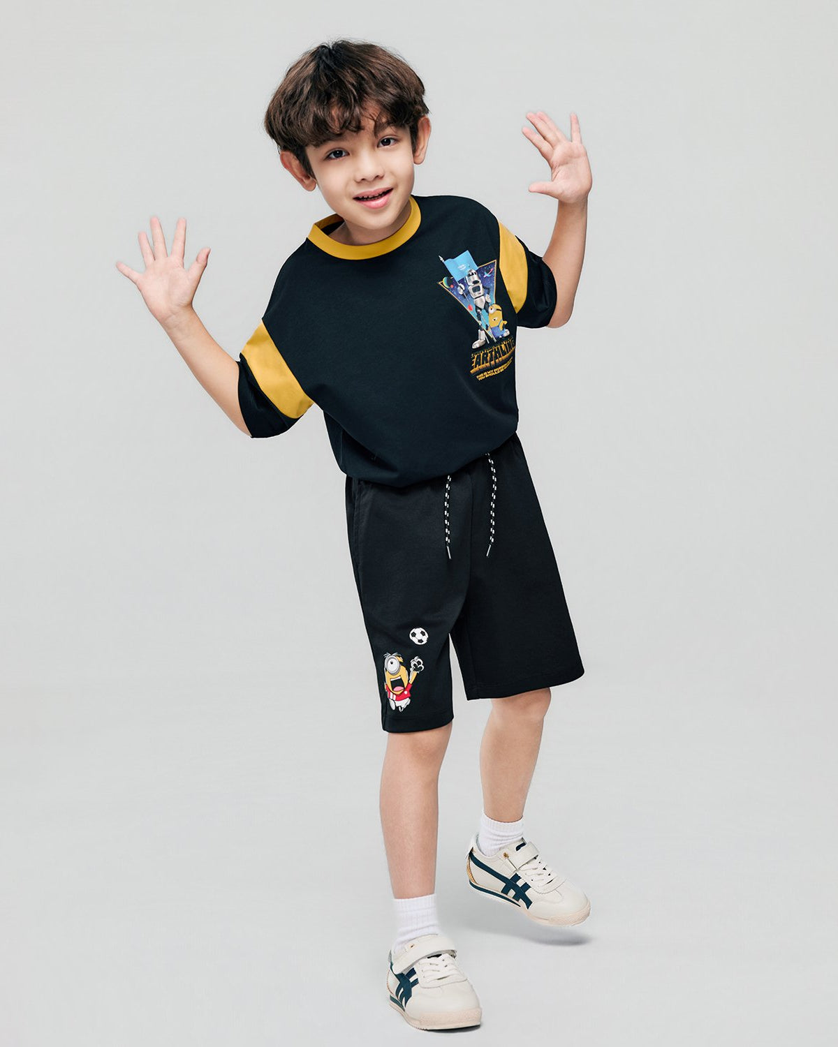 Junior Minions Relax Elastic Waist Shorts - Image 1