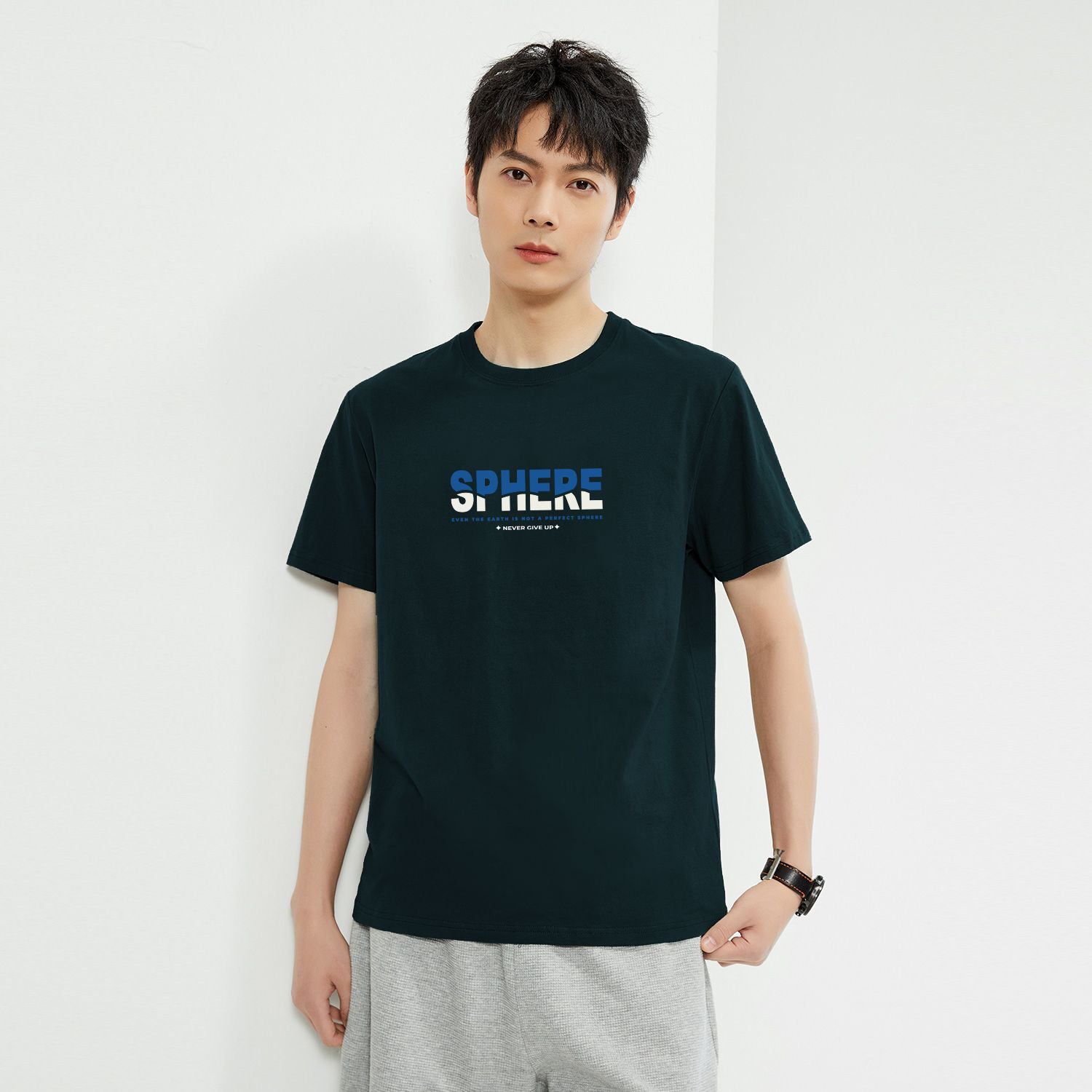 Men's Crew Neck Short Sleeve Regular Fit Print Tee - Image 1