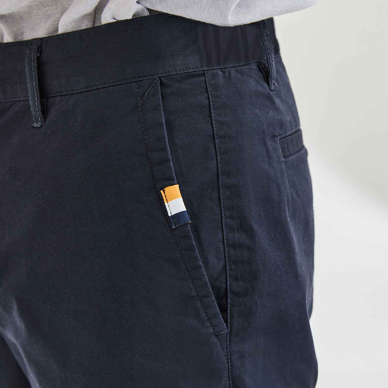 Men's Mid Rise Regular Elastic Waist Shorts - Image 3