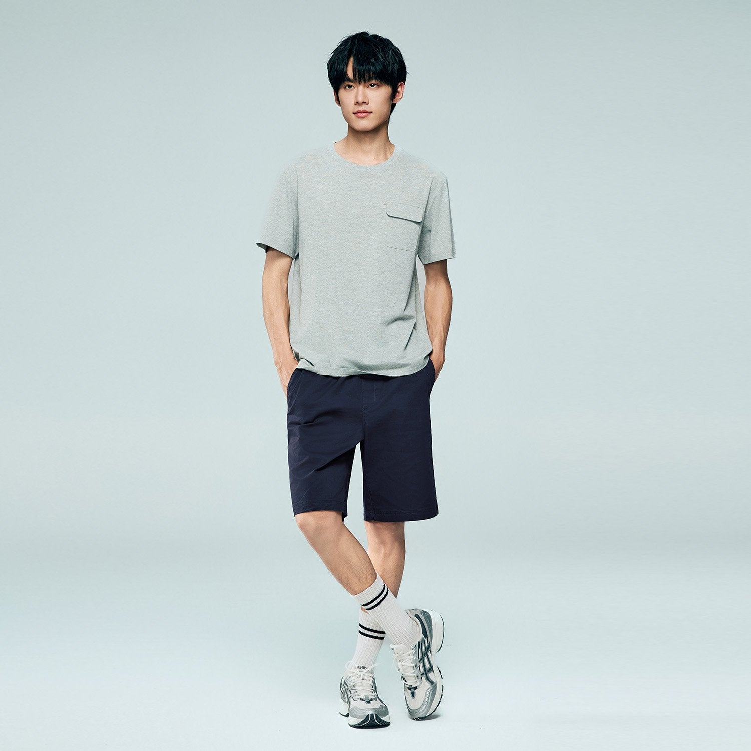 Men's Cotton Twill Mid Rise Regular Fit Shorts - Image 2