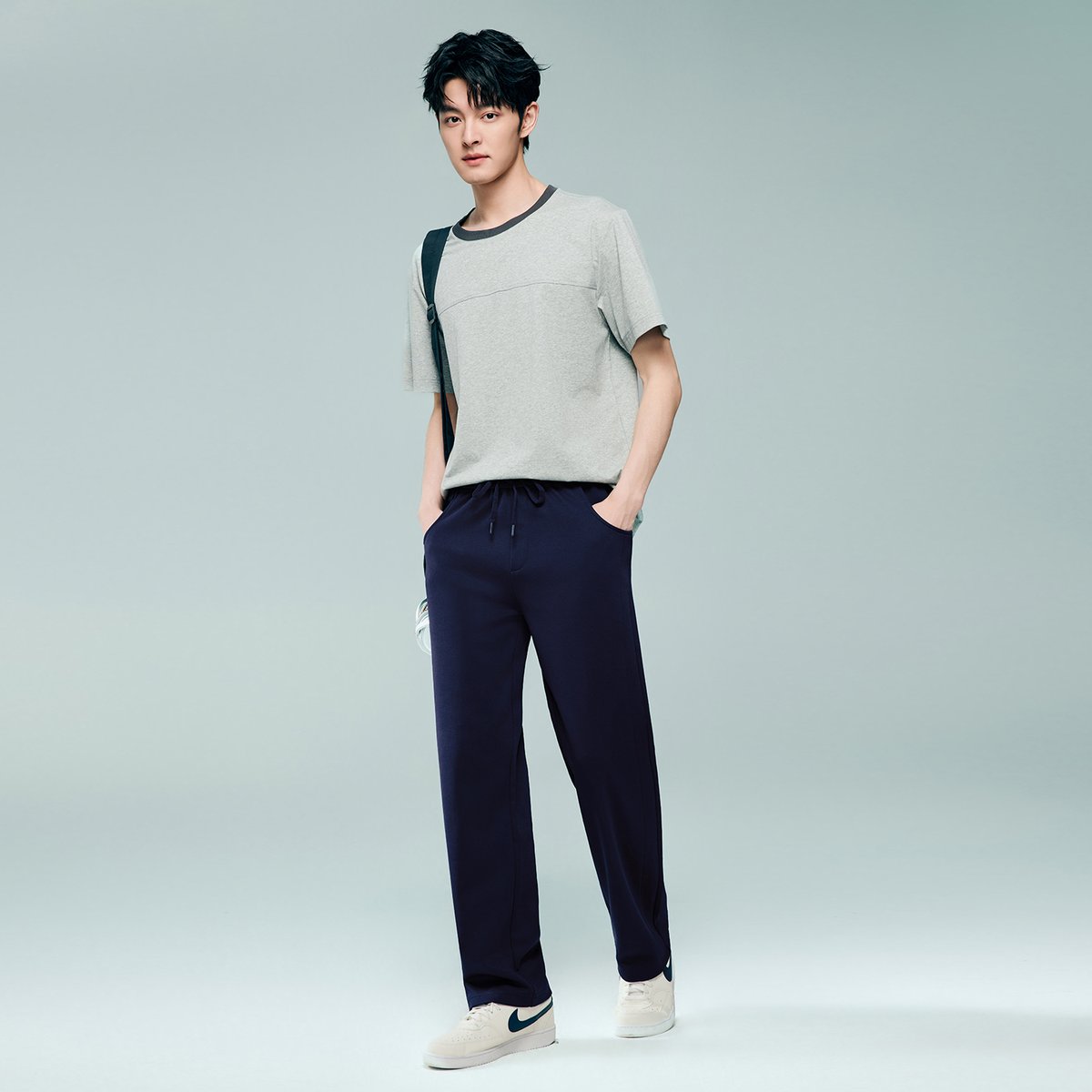 Men Mid‑Rise Regular Fit Elastic Waist Pants - Giordano Online