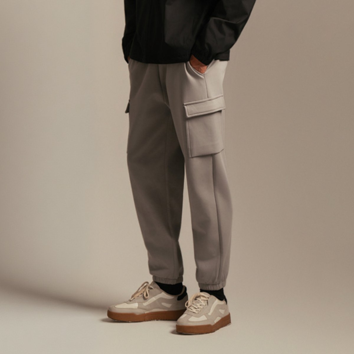 Men’s Interlock Jogger with Relaxed Tapered Fit - Giordano Online