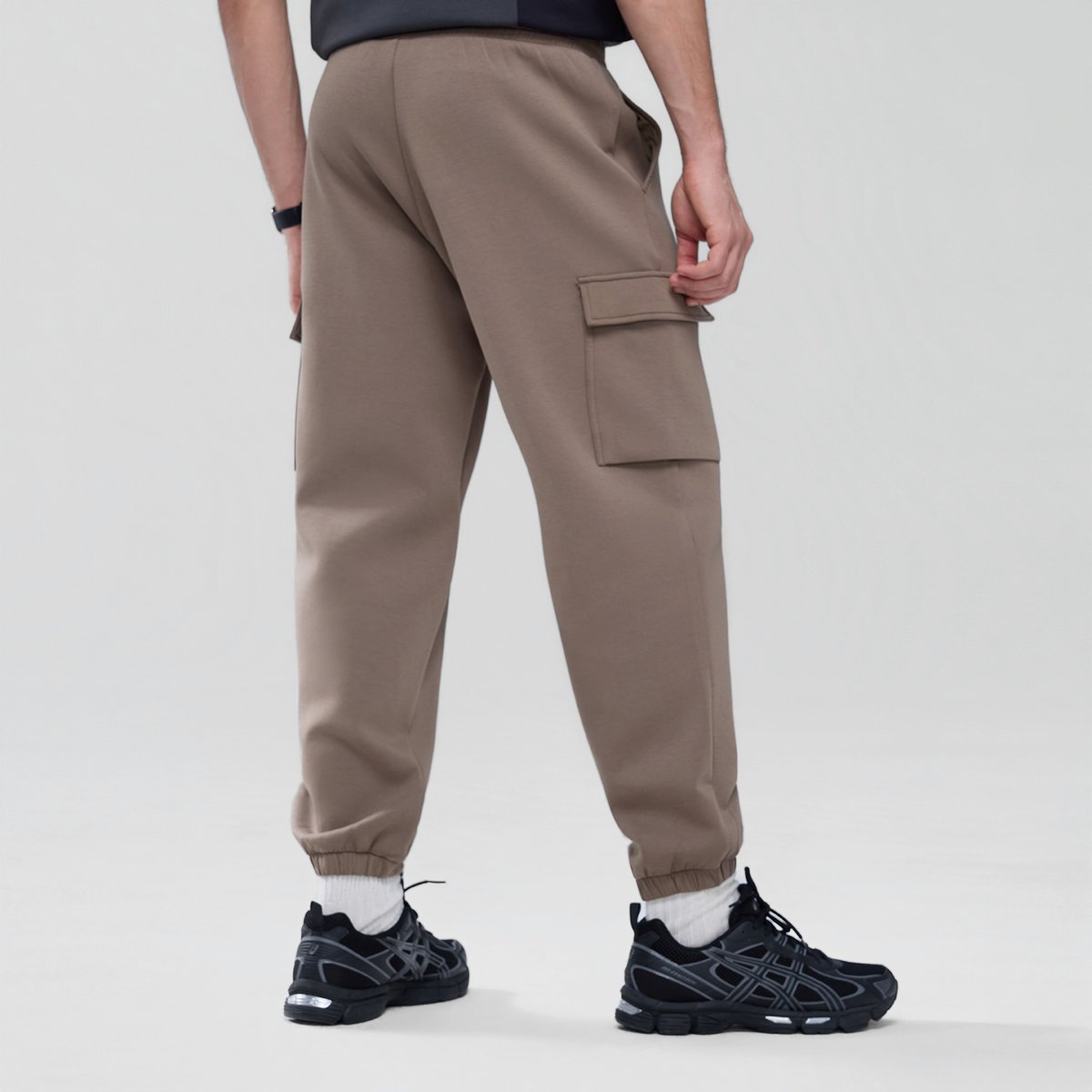 Men’s Interlock Jogger with Relaxed Tapered Fit - Khaki - Giordano Online