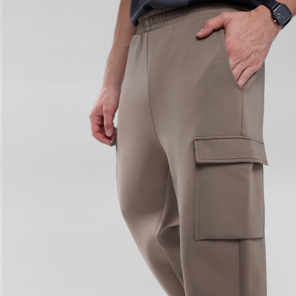 Men’s Interlock Jogger with Relaxed Tapered Fit - Khaki - Giordano Online