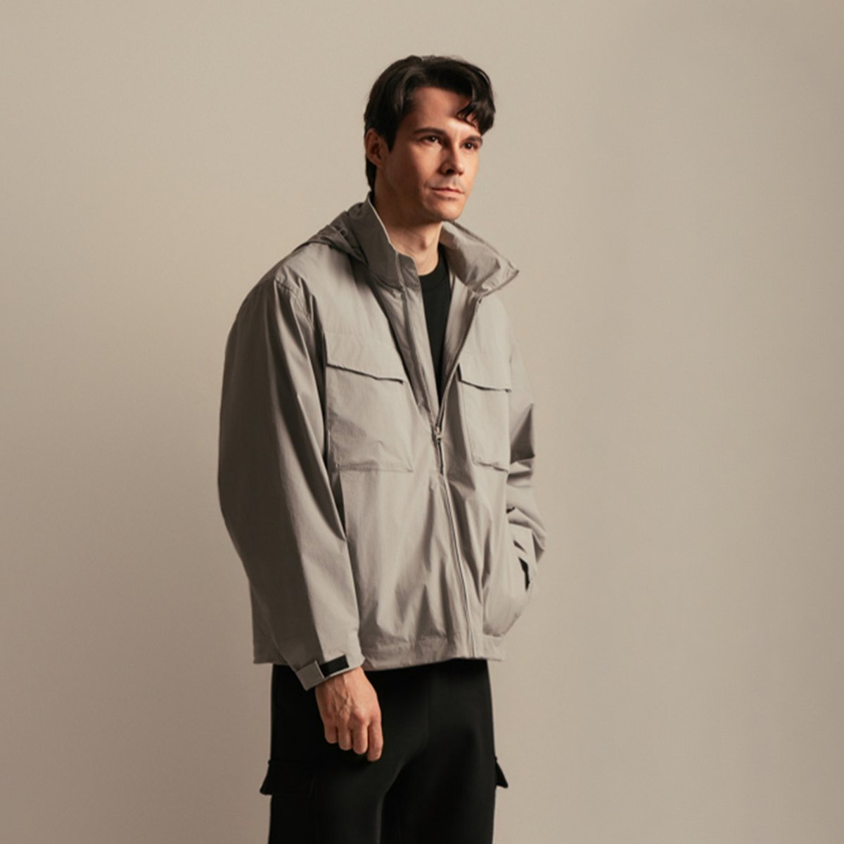 Men's Lightweight Embroidered Windbreaker Jacket - Giordano Online