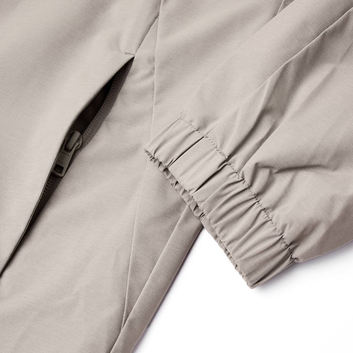 Men’s Regular Fit Sorona Lightweight Windbreaker - Giordano Online