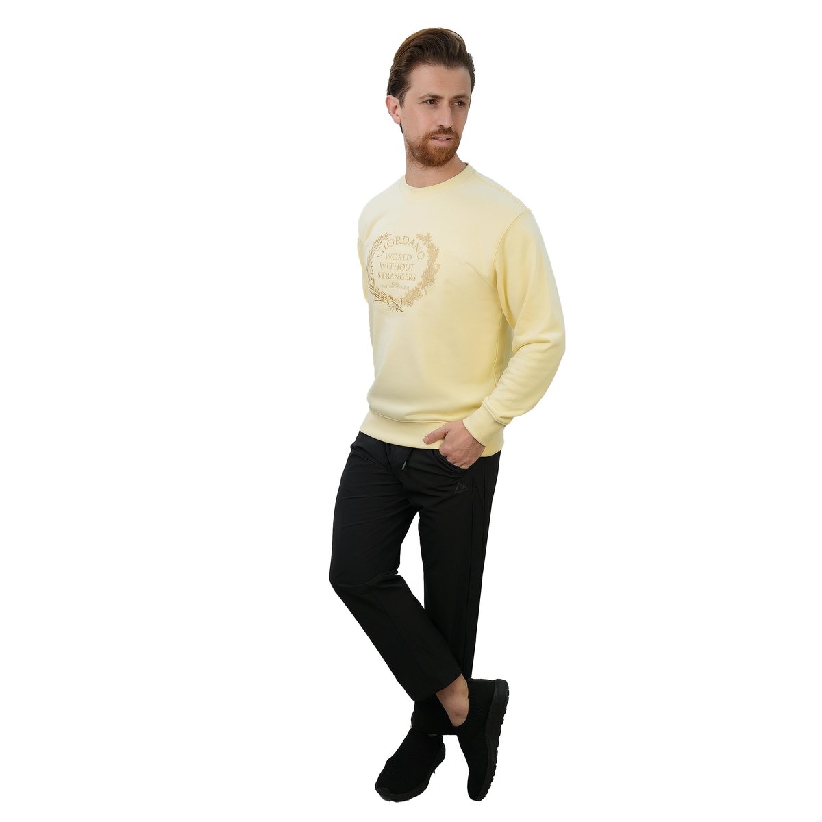 Men's Relaxed Fit Refined Casual Logo Print Sweatshirt - Giordano Online