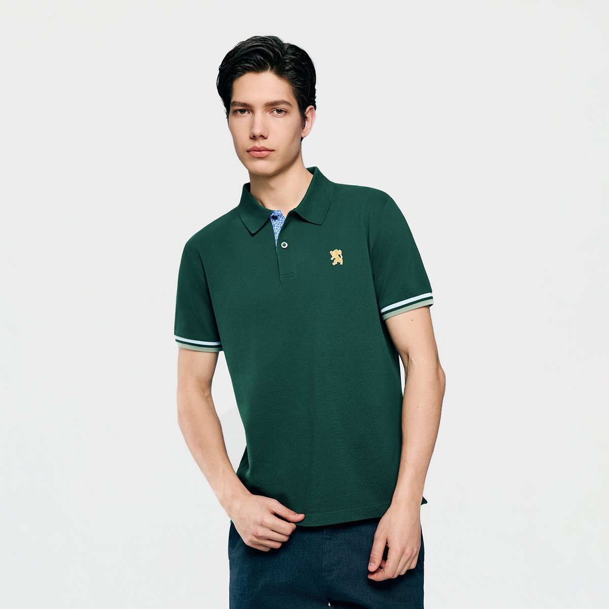 Men's Slim Fit Embroidered Solid Polo - Giordano Online