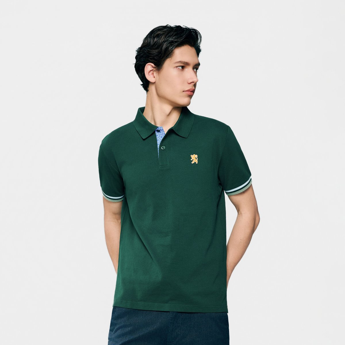 Men's Slim Fit Embroidered Solid Polo - Giordano Online
